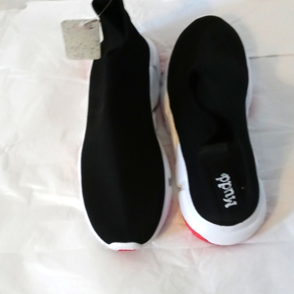 mudd sock sneakers